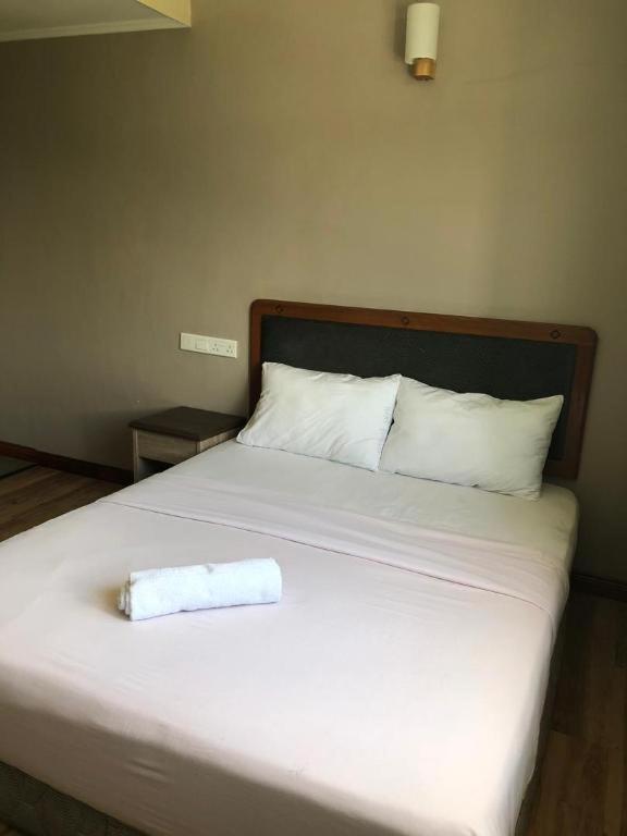Hotel Perdana Лавас Экстерьер фото